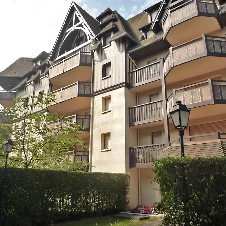 Apartment Le Fairway-5 By Interhome Deauville